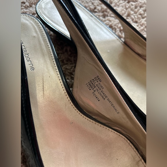 Liz Claiborne kitten heel sling backs - Picture 2 of 4